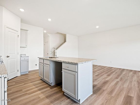 5th image of 1003 Homestead Dr
