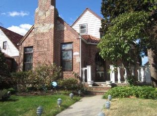 5008 194th St, Fresh Meadows, NY 11365