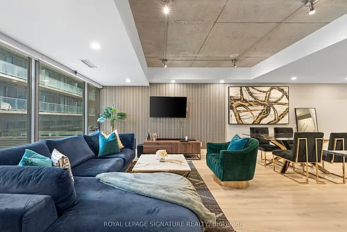 95 Bathurst St #109 Photo 1