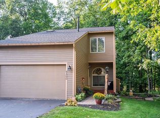 8600 Wrenwood Cir, Baldwinsville, NY 13027