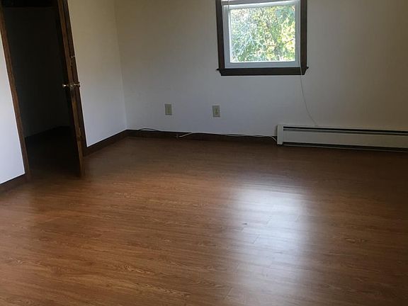 5th image of 911 Granite St #2