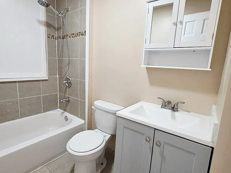 124 Southview St #1 — Photo 13