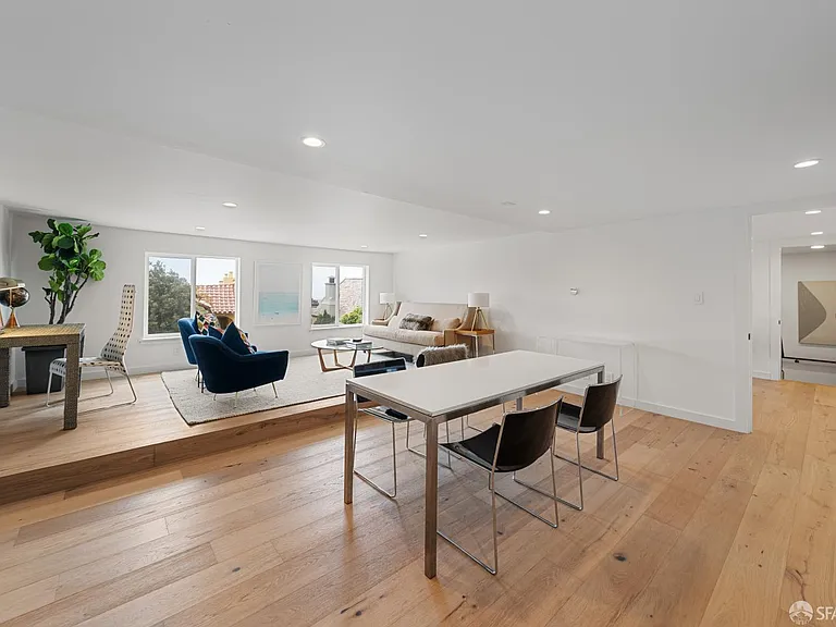 628 Los Palmos Dr — Photo 16