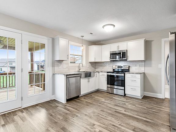 5th image of 294 Crisp Ct