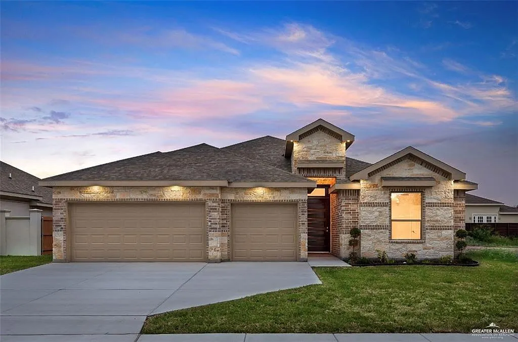 4 bed, 2.5 bath, 2150 sqft, $2,600 — Photo 1
