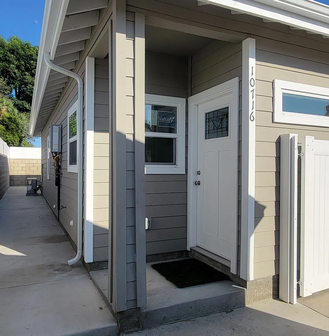 Valley View Ave, Whittier — Photo 1