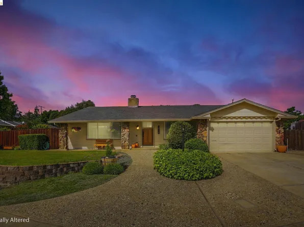 2438 Merritt Pl, Livermore, CA 94550