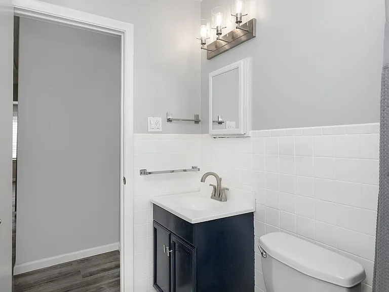127 E Hazelhurst St #127 — Photo 17