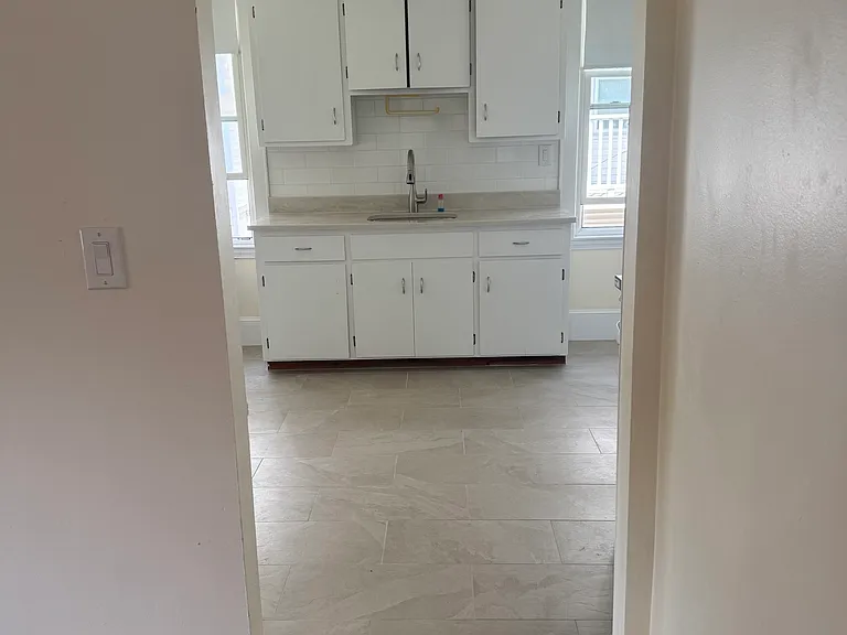 25 Chestnut St #2L — Photo 4