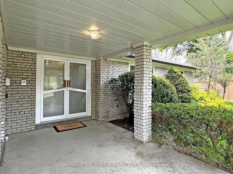 31 Portree Cres — Photo 5