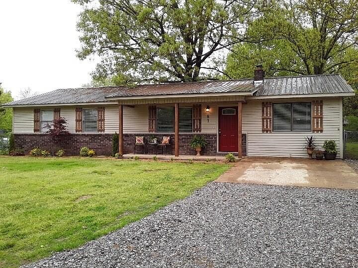 1st image of 61 Campbell Ln