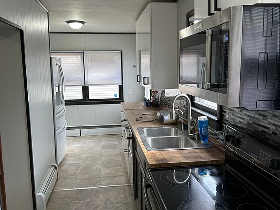 3rd image of 46 E Hummelstown St #101