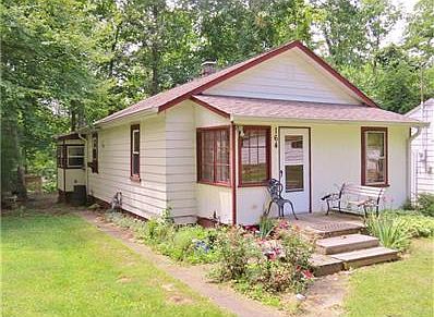 Great cabin on East Lake - Fish, ski, swim!