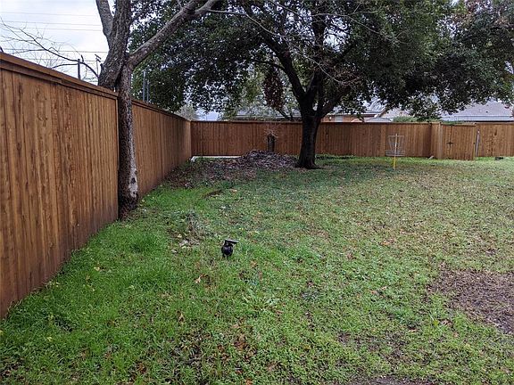 3rd image of 322 Brookwood Dr