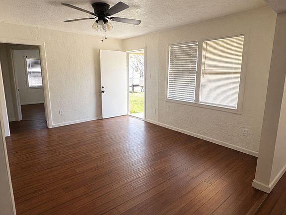 3rd image of 2709 SW I Ave