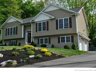 37 Mikayla Ln, Prospect, CT 06712