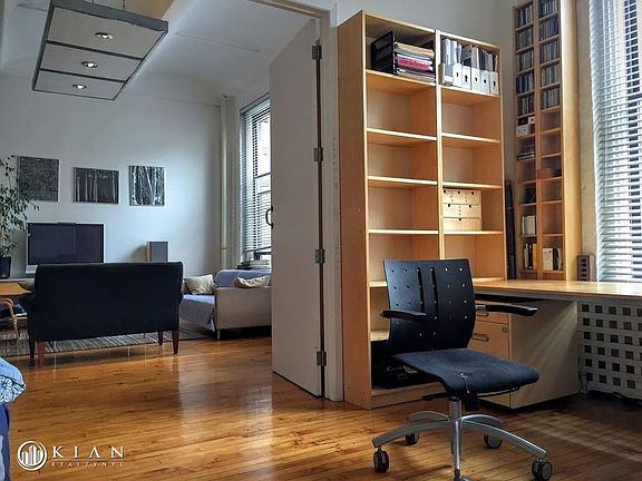 5th image of 49 Bleecker St APT 201
