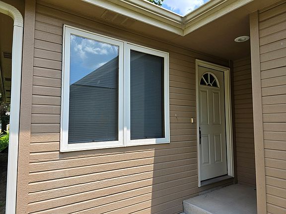 2nd image of 713 Gypsum Ave