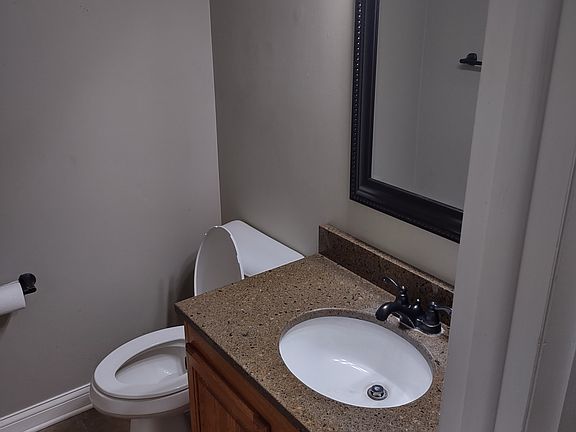 3rd image of 5198 Lucerne Ave APT 3