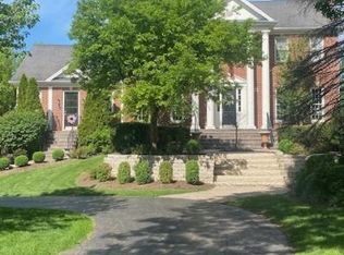 6040 S Grant St, Burr Ridge, IL 60527