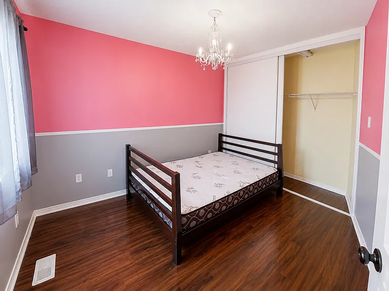 90 Snowberry Cres — Photo 13