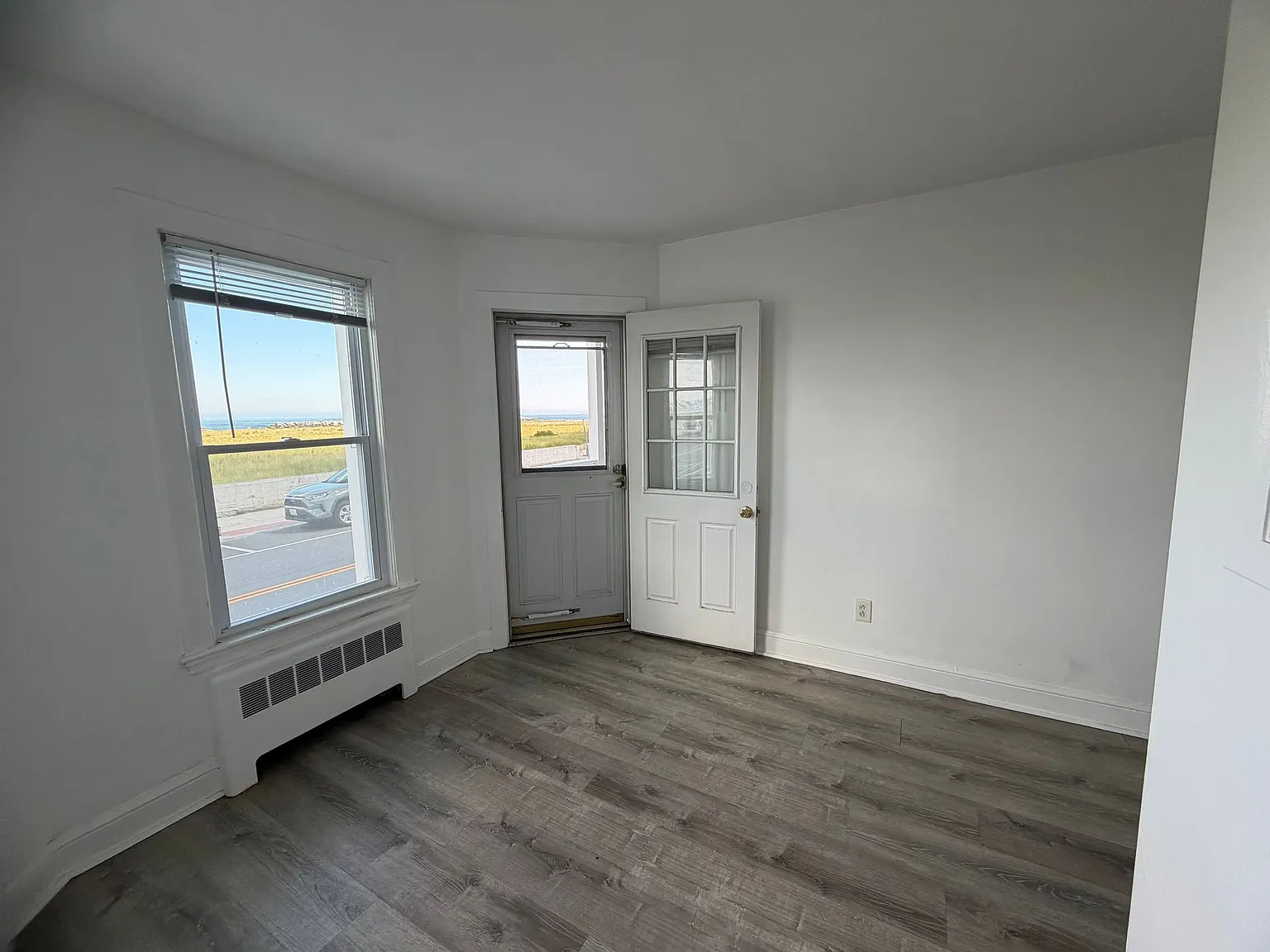 1 bed, 725 sqft, $2,100 — Photo 3