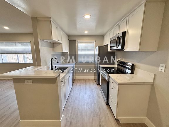 3rd image of 4012 Hamilton St #3