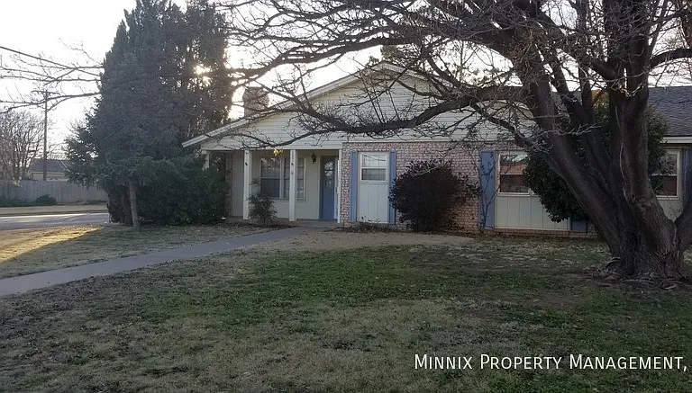 1001 Itasca Rd — Photo 2