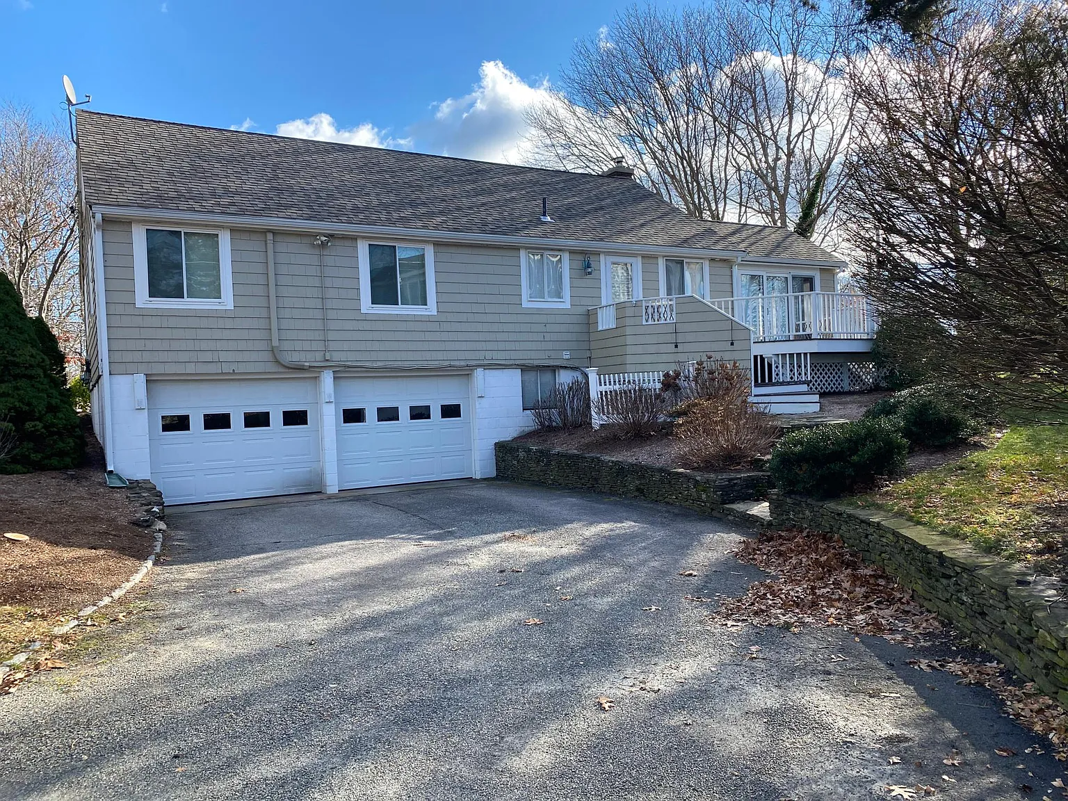 3 bed, 1.5 bath, 1286 sqft, $3,500 — Photo 2