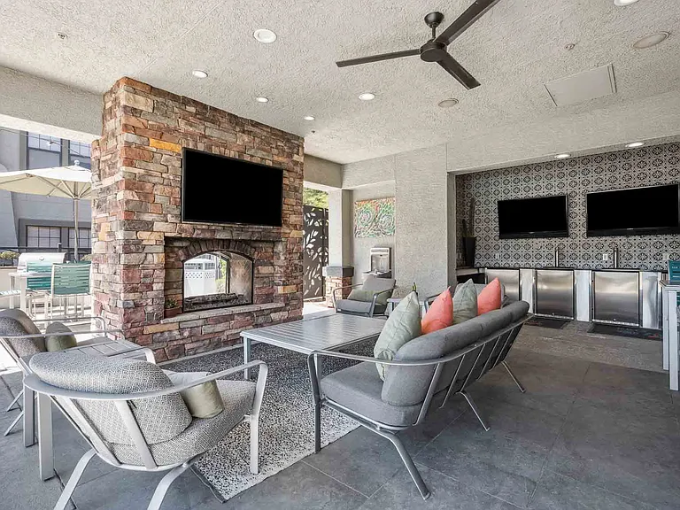 Zone Luxe, Glendale, AZ, Outdoor Lounge