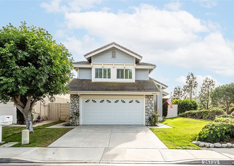 1st image of 24722 Oxford Dr