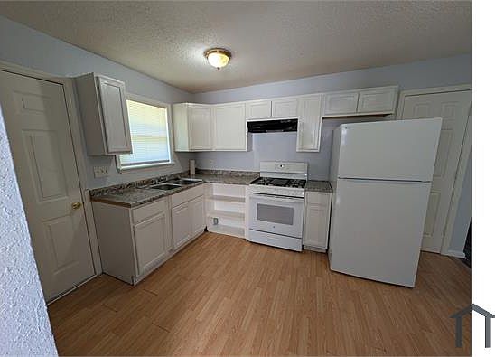 3rd image of 1122 Prigge Ave