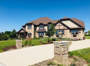 8879 W Callaway Ct, Franklin, WI 53132