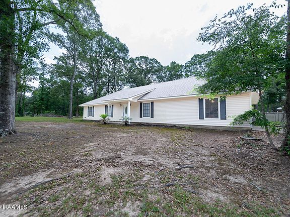 3rd image of 142 Tanglewood Dr