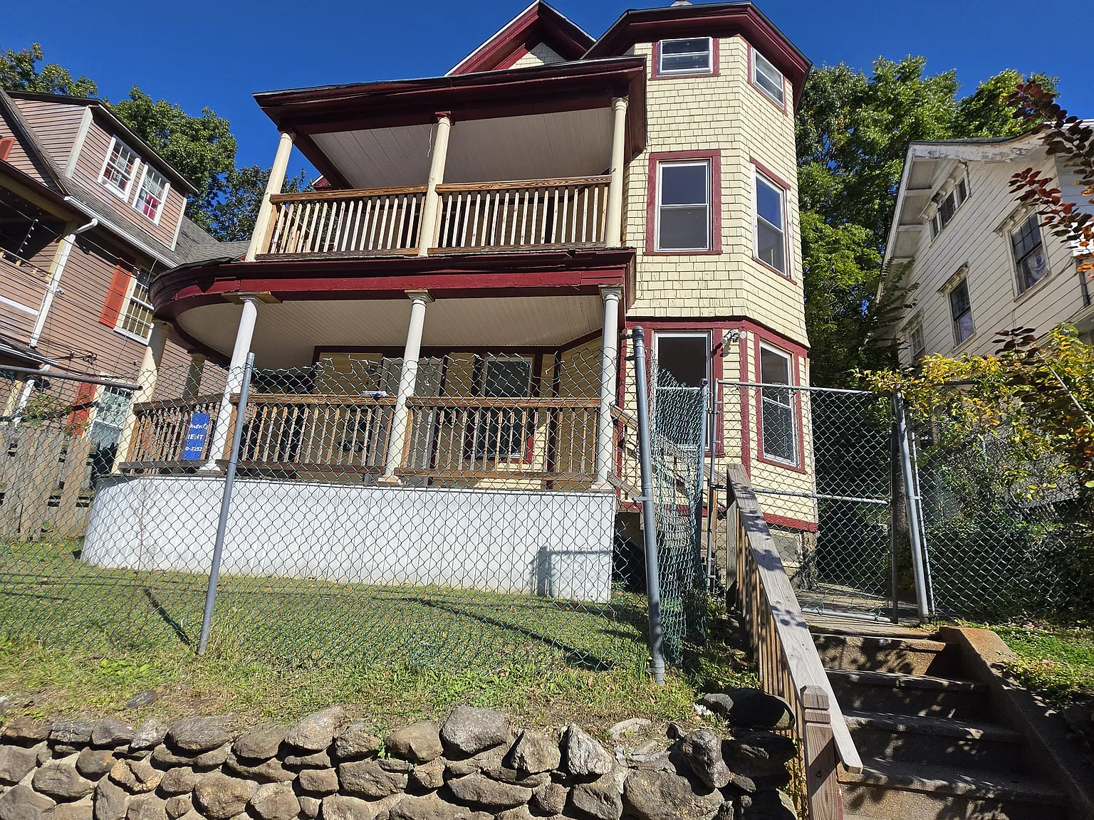 4 bed, 1.5 bath, $1,850 — Photo 1