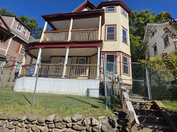 42 Kellogg St #1, Waterbury, CT 06710
