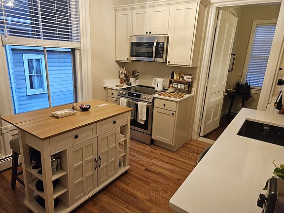 5th image of 214 Broadway APT 4