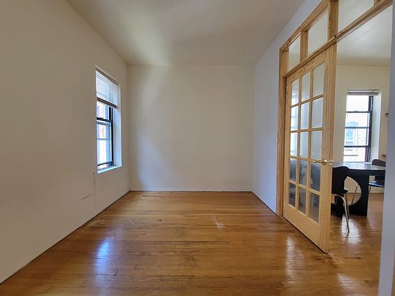 4th image of 3153 Broadway #16