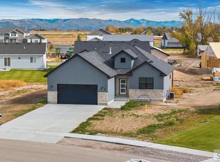 30 N Hemlock Ln, Rigby, ID 83442