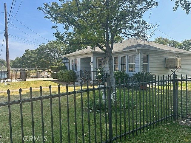 1st image of 1250 N Palm Ave