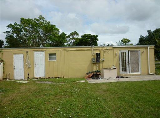 3rd image of 3015 Evans Dr