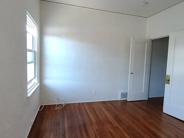 317 1/2 N Gardner St #2/1 — Photo 5