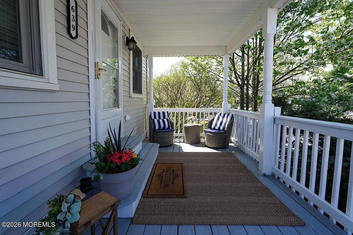 2 bed, $2,300 — Photo 2