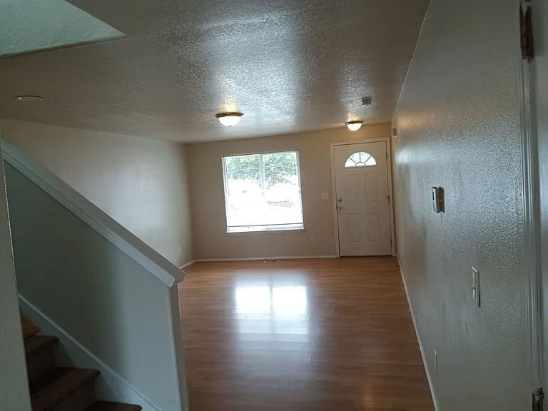 2531 SE 105th Ave — Photo 5