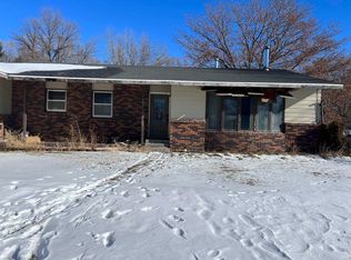 703 N Hillcrest St, Arnold, NE 69120