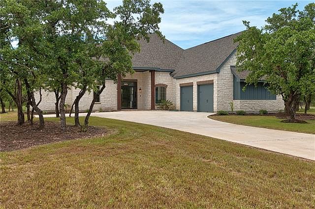 1st image of 516 Oak Point Ct