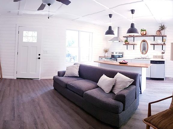4th image of 920 Lee Road 348