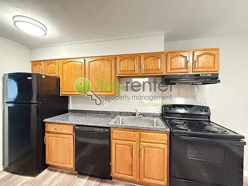 305 Sunrise Ln Photo 1