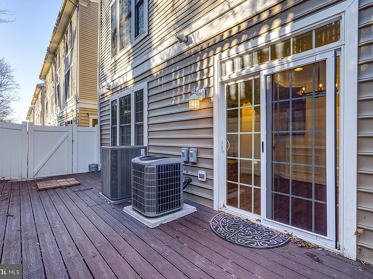 7119 Mason Grove Ct #7 — Photo 48