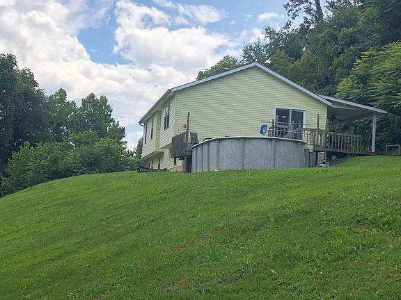 2nd image of 7050 Forest Ln